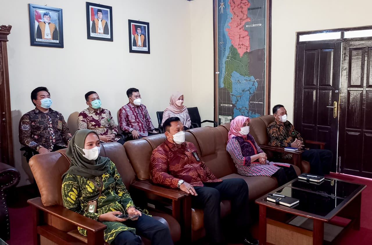 Pembinaan teknis dan administrasi